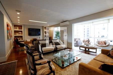 Sala de apartamento à venda com 4 quartos, 210m² em Indianópolis, São Paulo