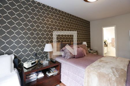 Apartamento à venda com 210m², 4 quartos e 4 vagasSuíte 2