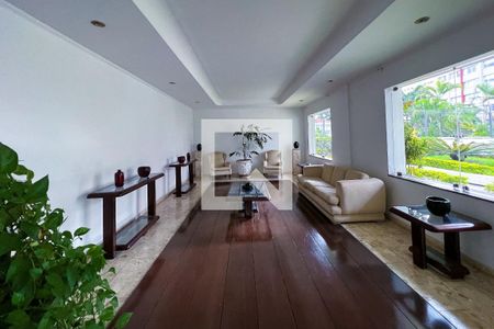 Apartamento à venda com 210m², 4 quartos e 4 vagasHall