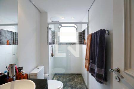 Apartamento à venda com 210m², 4 quartos e 4 vagasBanheiro