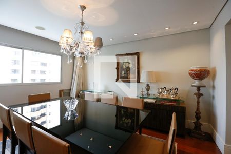 Apartamento à venda com 210m², 4 quartos e 4 vagasSala de Jantar