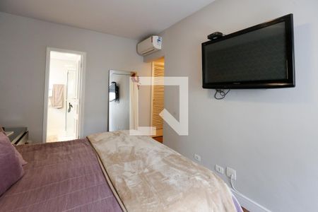 Apartamento à venda com 210m², 4 quartos e 4 vagasSuíte 2