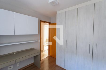 Apartamento à venda com 60m², 2 quartos e 2 vagasQuarto 2