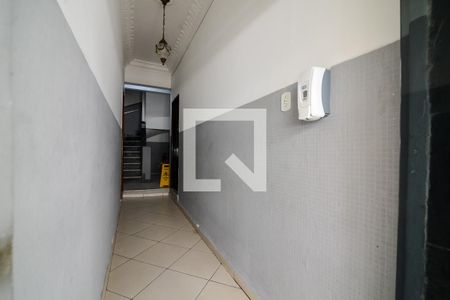 Apartamento à venda com 55m², 3 quartos e sem vaga Apartamento à venda com 55m², 3 quartos e sem vagaHall