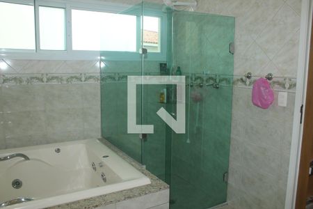 Casa para alugar com 414m², 5 quartos e 7 vagasBanheiro da Suíte