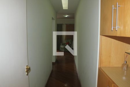 Casa para alugar com 414m², 5 quartos e 7 vagasCorredor