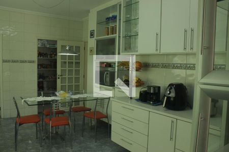 Casa para alugar com 414m², 5 quartos e 7 vagasCozinha