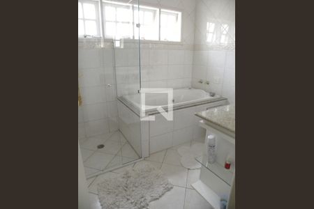 Banheiro da Suíte 1 de casa para alugar com 5 quartos, 414m² em Jardim Campo Grande, São Paulo