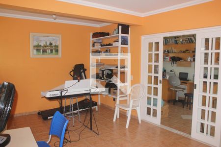 Casa para alugar com 414m², 5 quartos e 7 vagasEscritório