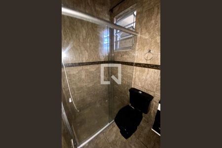Banheiro  de casa para alugar com 3 quartos, 140m² em Vila Bela Vista, Duque de Caxias