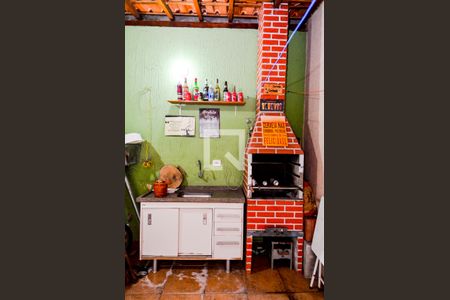 Casa à venda com 120m², 2 quartos e 2 vagasChurrasqueira