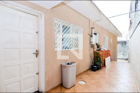 Casa à venda com 120m², 2 quartos e 2 vagasCorredor Lateral 