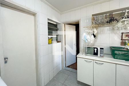 Apartamento à venda com 116m², 3 quartos e 1 vagaÁrea de Serviço