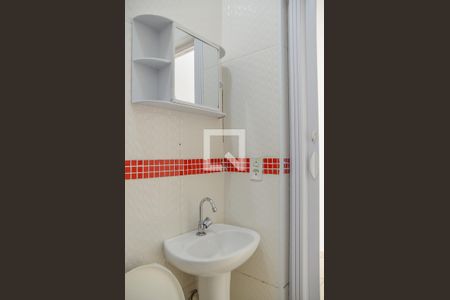 Banheiro de kitnet/studio para alugar com 1 quarto, 30m² em Ferrazópolis, São Bernardo do Campo