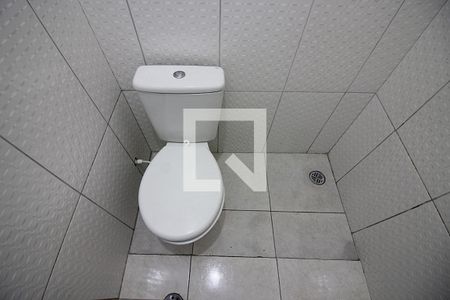 Banheiro Social de casa para alugar com 1 quarto, 20m² em Ferrazópolis, São Bernardo do Campo