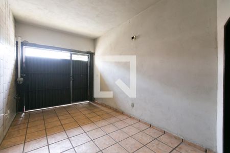 Garagem de casa para alugar com 2 quartos, 80m² em Jardim Liderança, São Paulo
