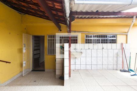 Área de Serviço de casa para alugar com 2 quartos, 80m² em Jardim Liderança, São Paulo