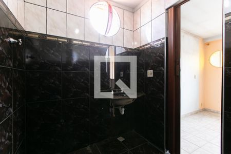 Casa para alugar com 80m², 2 quartos e 1 vaga Casa para alugar com 80m², 2 quartos e 1 vagaBanheiro da Suíte