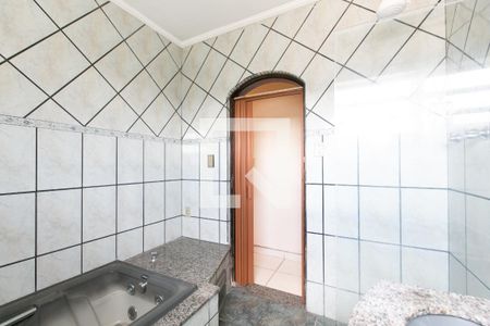 Casa para alugar com 80m², 2 quartos e 1 vaga Casa para alugar com 80m², 2 quartos e 1 vagaBanheiro Social