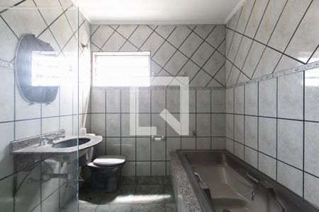 Casa para alugar com 80m², 2 quartos e 1 vaga Casa para alugar com 80m², 2 quartos e 1 vagaBanheiro Social