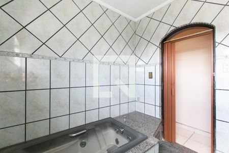 Casa para alugar com 80m², 2 quartos e 1 vaga Casa para alugar com 80m², 2 quartos e 1 vagaBanheiro Social