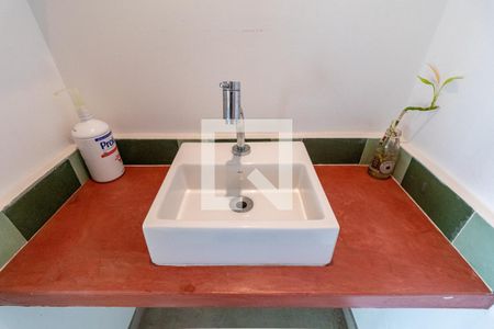 Casa à venda com 300m², 3 quartos e 3 vagasSalão - Lavabo