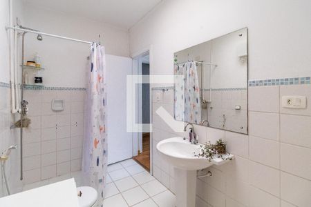 Casa à venda com 300m², 3 quartos e 3 vagasSuite - Banheiro