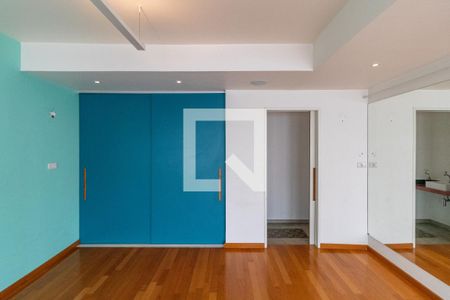 Casa à venda com 300m², 3 quartos e 3 vagasSalão