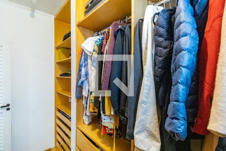 Casa à venda com 300m², 3 quartos e 3 vagasQuarto 1 - Closet