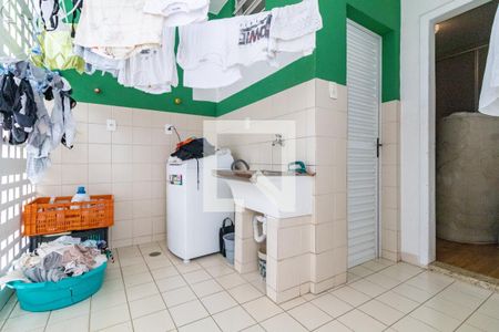 Casa à venda com 300m², 3 quartos e 3 vagasLavanderia