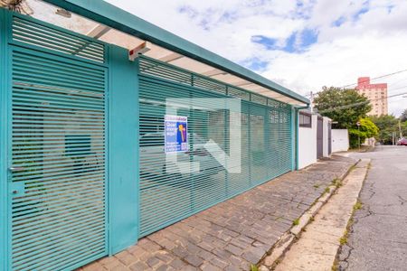 Casa à venda com 300m², 3 quartos e 3 vagasFachada