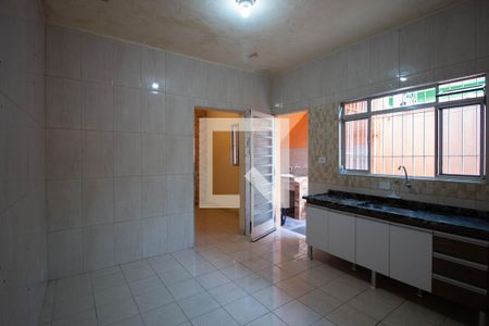 Casa para alugar com 70m², 2 quartos e 2 vagasCozinha