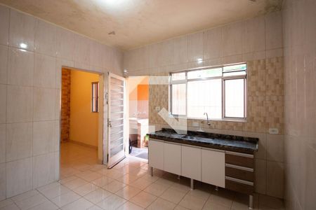 Casa para alugar com 70m², 2 quartos e 2 vagasCozinha