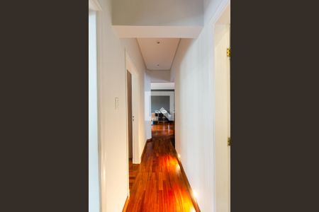 Corredor de apartamento para alugar com 2 quartos, 100m² em Indianópolis, São Paulo