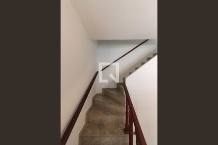 Escada de casa à venda com 3 quartos, 387m² em Parque São Lucas, São Paulo