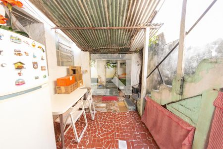 Casa à venda com 100m², 2 quartos e sem vagaQuintal