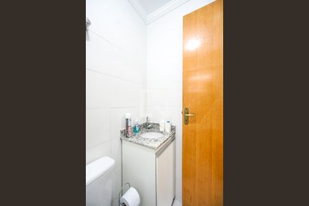 Banheiro social de apartamento para alugar com 1 quarto, 39m² em Vila Esperança, São Paulo