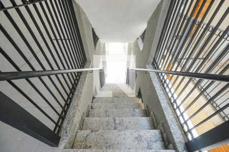 Apartamento para alugar com 39m², 1 quarto e sem vaga Apartamento para alugar com 39m², 1 quarto e sem vagaEscada