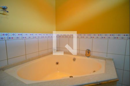 Casa à venda com 900m², 6 quartos e 4 vagasBanheiro da Suíte 3