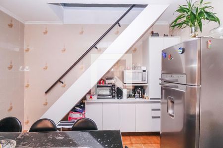 Casa à venda com 70m², 2 quartos e 8 vagas Casa à venda com 70m², 2 quartos e 8 vagasCozinha