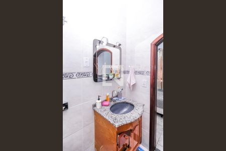 Casa à venda com 70m², 2 quartos e 8 vagas Casa à venda com 70m², 2 quartos e 8 vagasBanheiro da Suíte