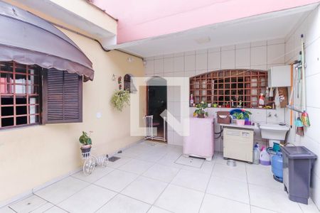 Casa à venda com 70m², 2 quartos e 8 vagas Casa à venda com 70m², 2 quartos e 8 vagasÁrea de Serviço