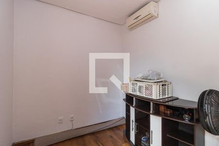 Escritório de casa à venda com 4 quartos, 420m² em Jardim Itu, Porto Alegre