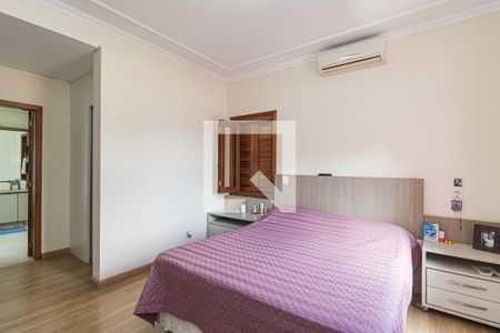 Casa à venda com 420m², 4 quartos e 10 vagasQuarto 1 Suite