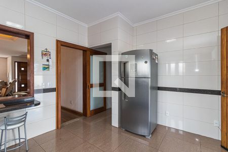 Casa à venda com 420m², 4 quartos e 10 vagasCozinha