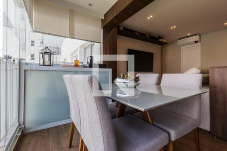 Apartamento para alugar com 55m², 2 quartos e 2 vagasVaranda