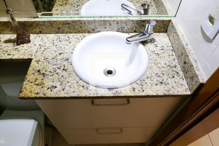 Casa à venda com 147m², 3 quartos e 2 vagas Casa à venda com 147m², 3 quartos e 2 vagasBanheiro