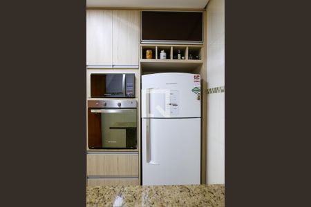 Casa à venda com 147m², 3 quartos e 2 vagas Casa à venda com 147m², 3 quartos e 2 vagasCozinha