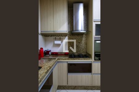 Casa à venda com 147m², 3 quartos e 2 vagas Casa à venda com 147m², 3 quartos e 2 vagasCozinha