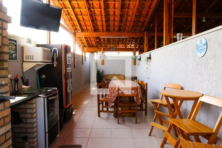 Casa à venda com 147m², 3 quartos e 2 vagas Casa à venda com 147m², 3 quartos e 2 vagasÁrea Gourmet